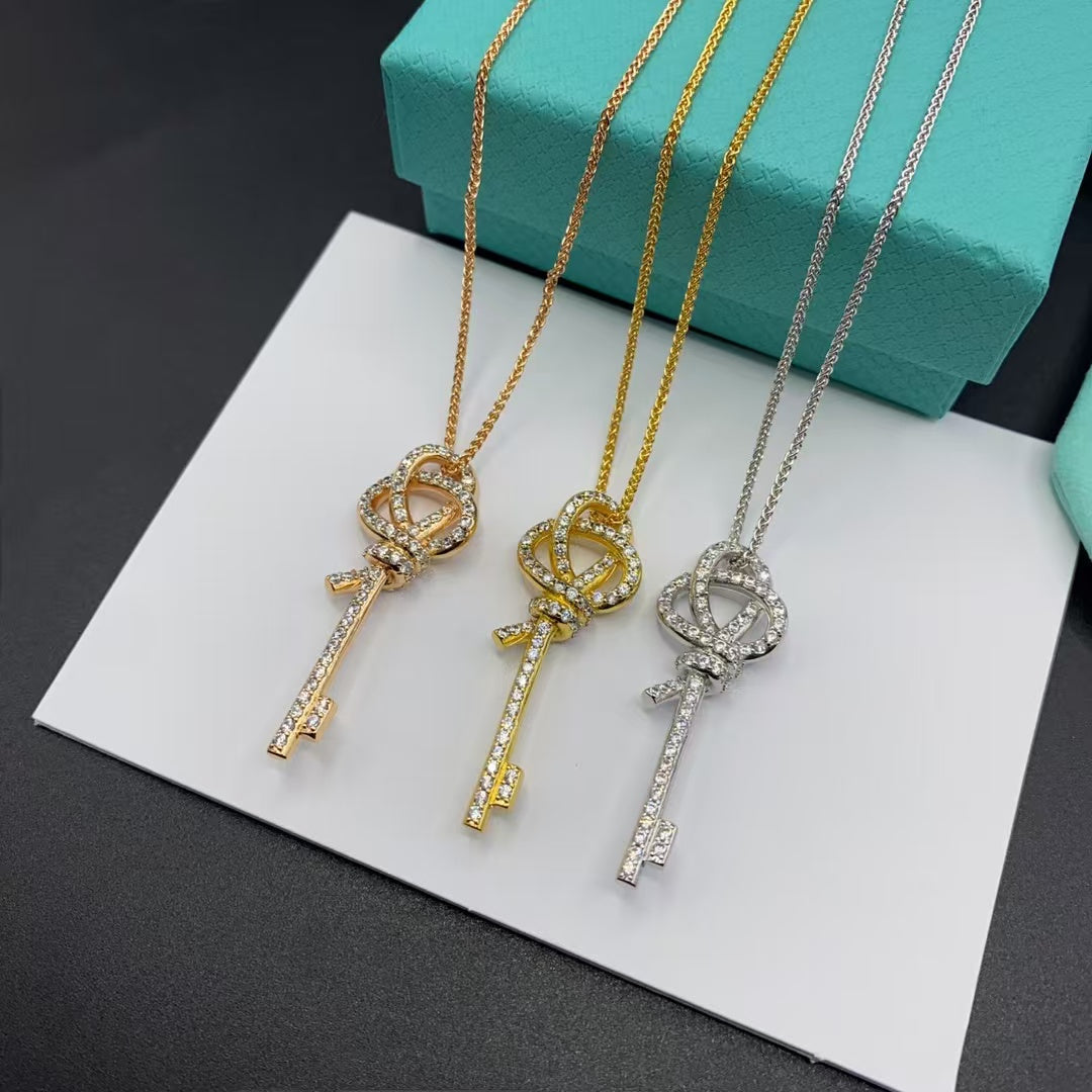 Luxury Knot Pendant Necklace – 18K Gold Plated Sterling Silver, Timeless Twist Design, Luxury Jewelry Gift for Women