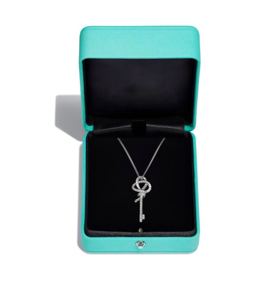Luxury Knot Pendant Necklace – 18K Gold Plated Sterling Silver, Timeless Twist Design, Luxury Jewelry Gift for Women